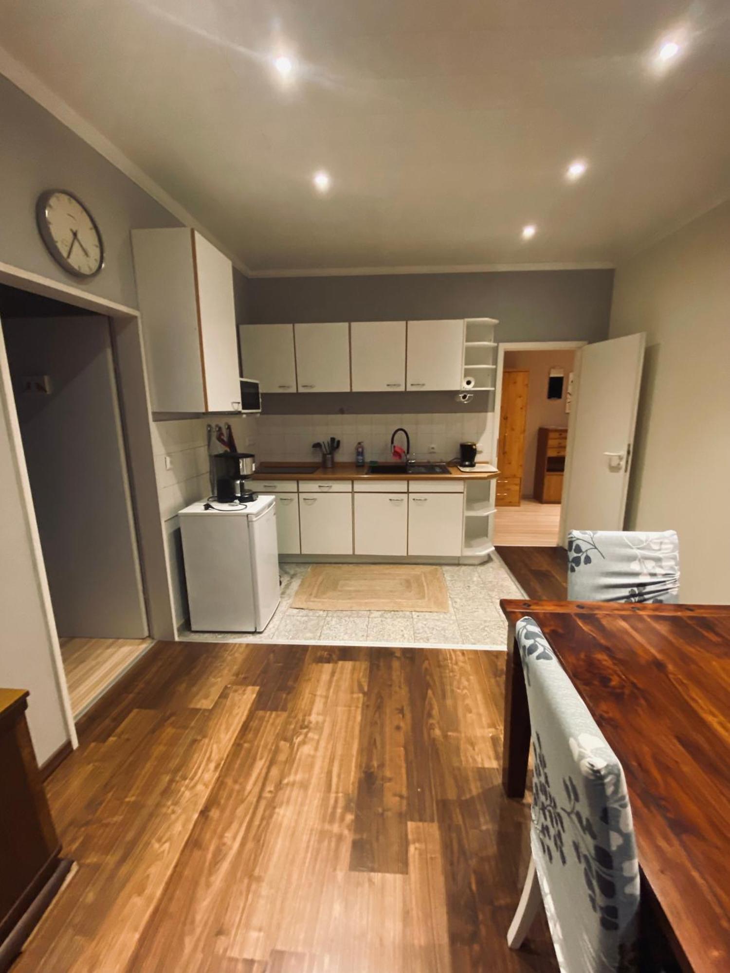 Flat For Up To 4 People In Dresden-Striesenアパートメント エクステリア 写真