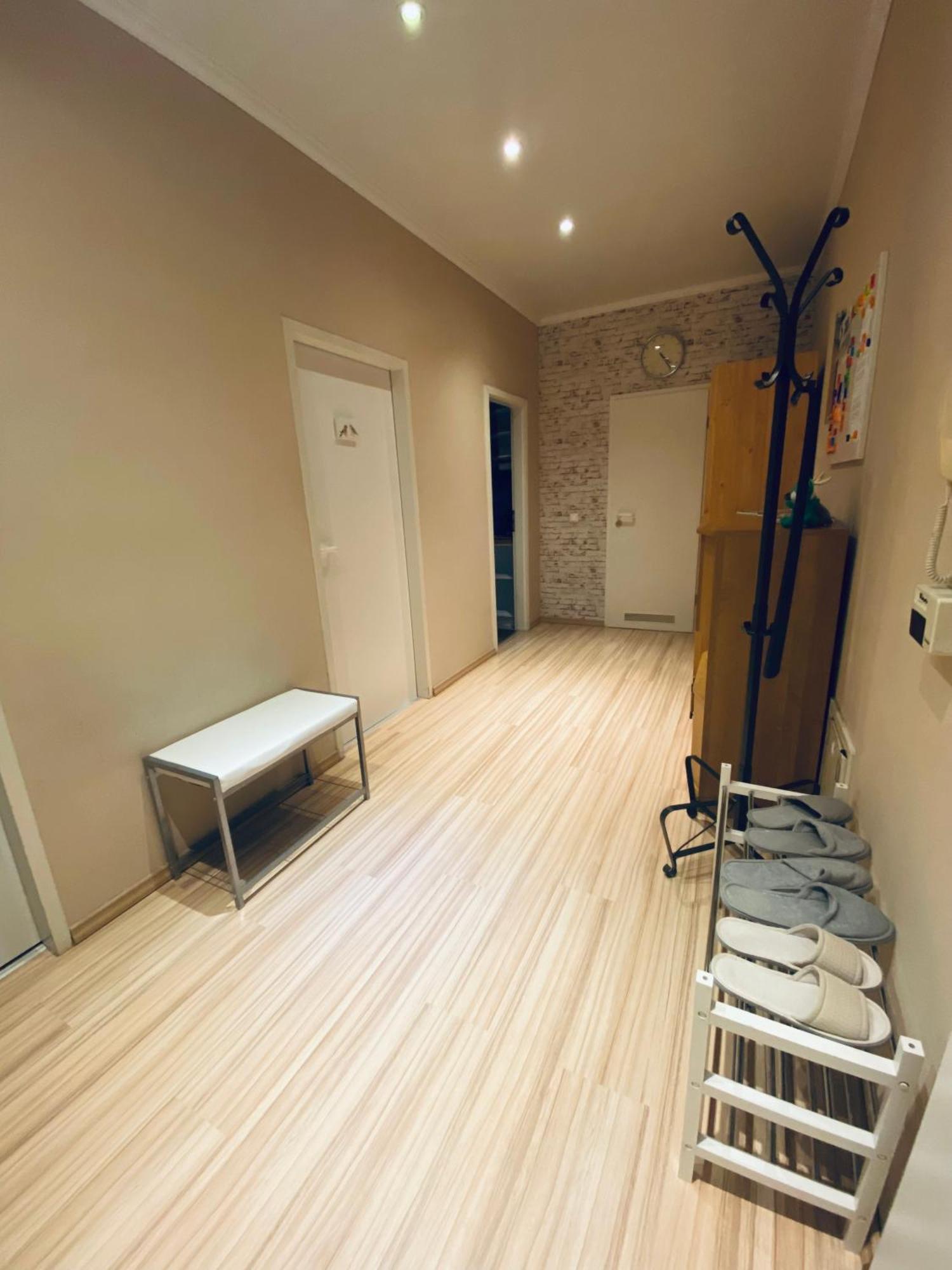 Flat For Up To 4 People In Dresden-Striesenアパートメント エクステリア 写真